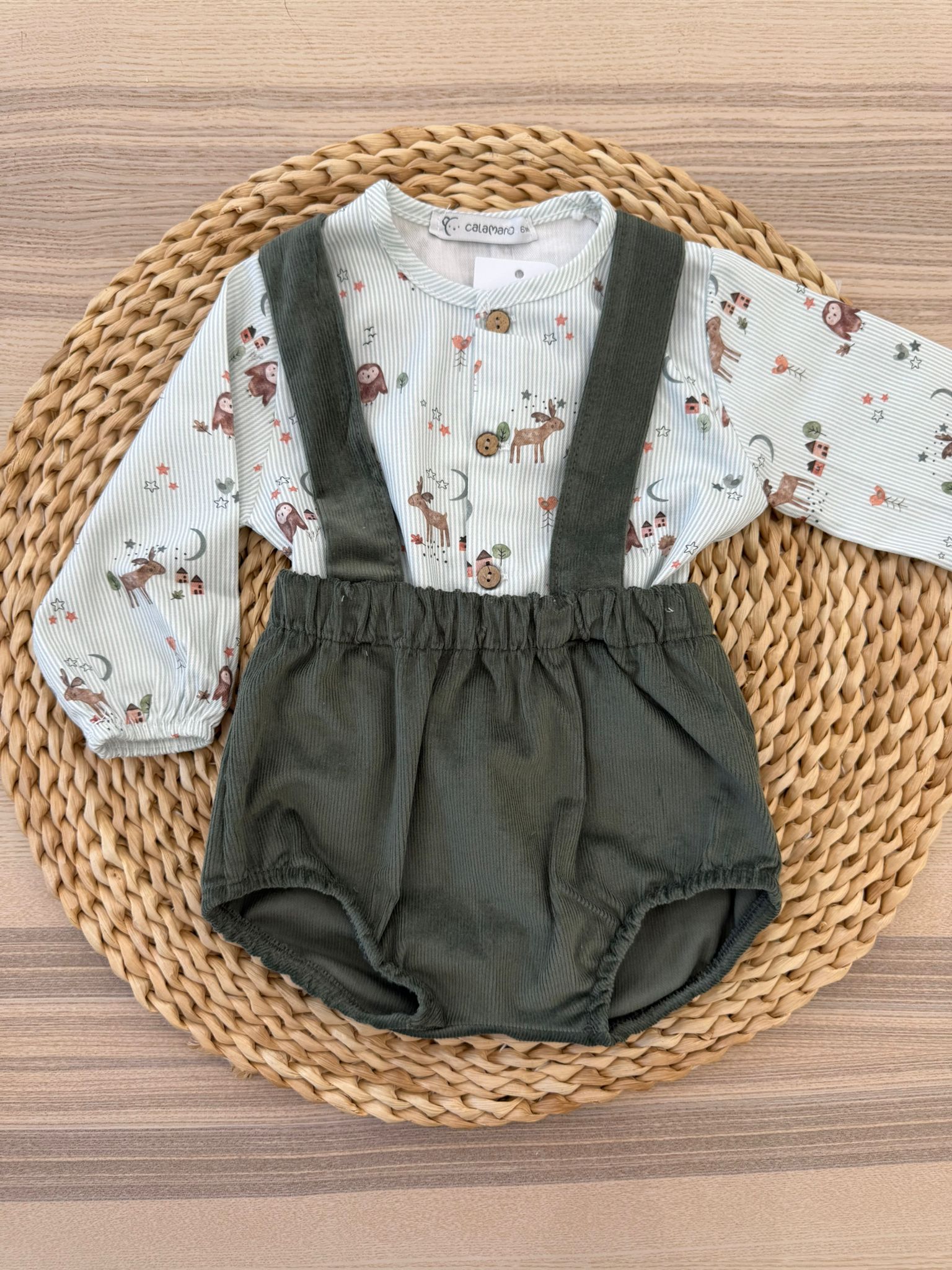 Salopette di velluto con camicina fantasia