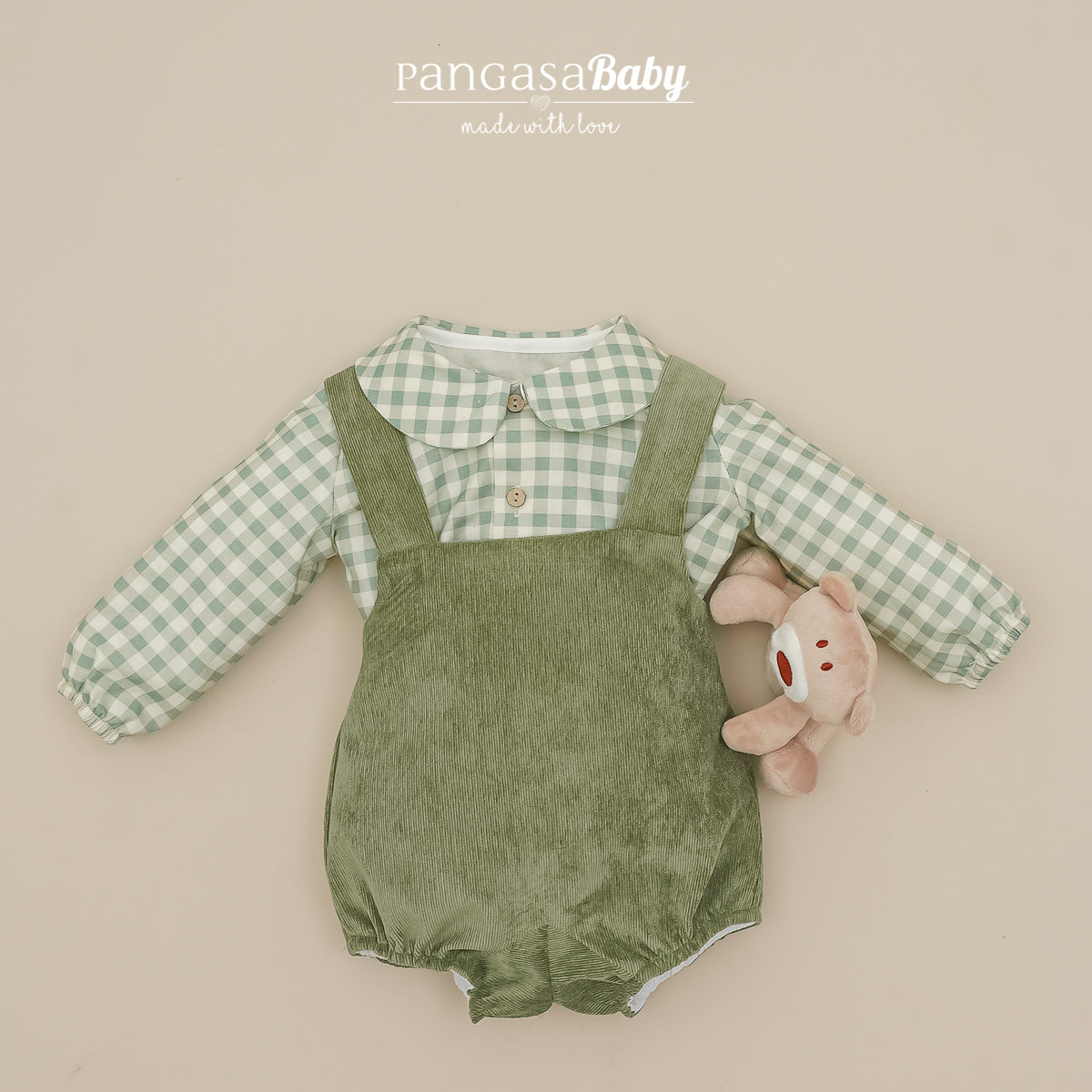 Salopette di vellutto con camicia vichy