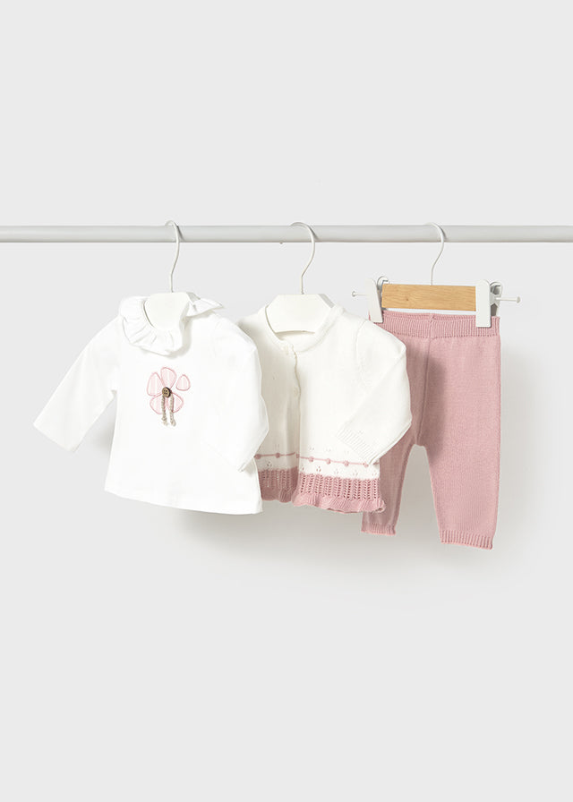 Completo 3 pezzi con pantalone e maglia in trico