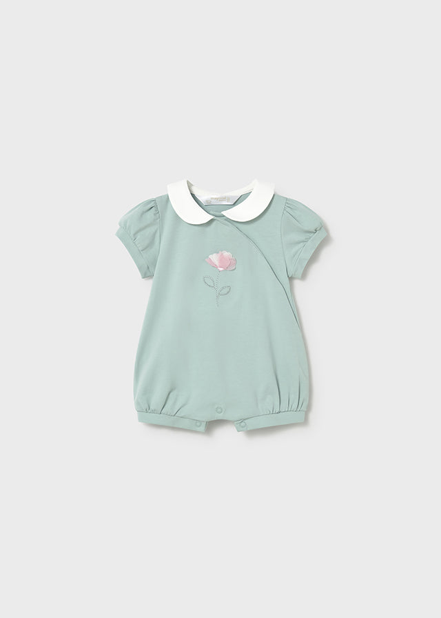 Tutina elegante corta con fiore