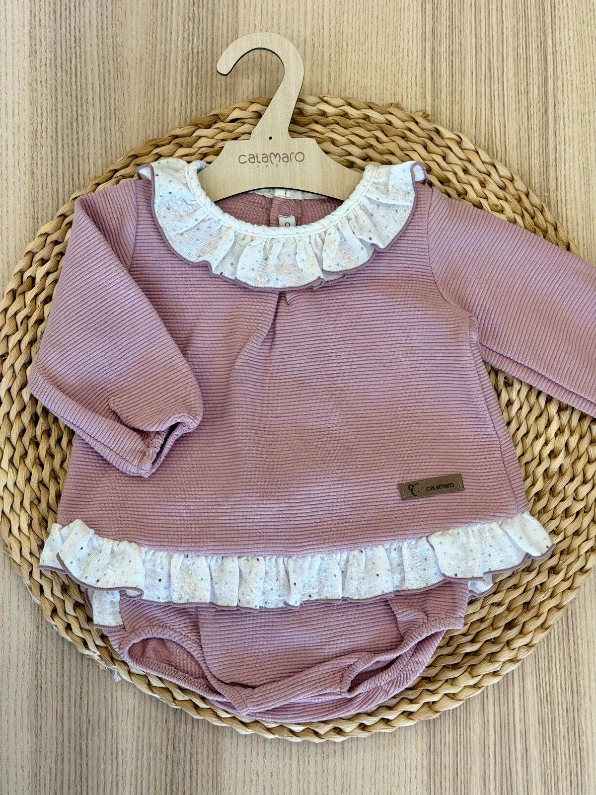 Completo due pezzi con vollant