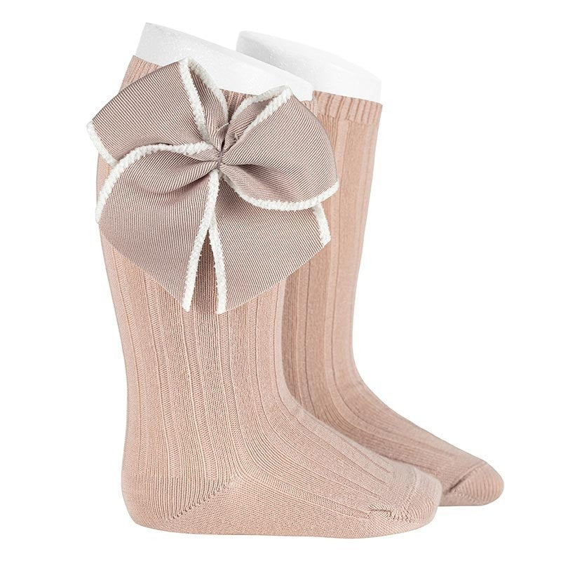 Calzino alto a coste con fiocco