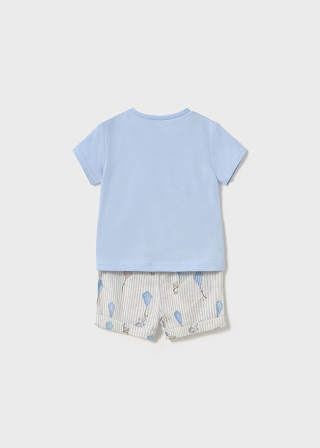 Completo con pantalone corto e maglietta