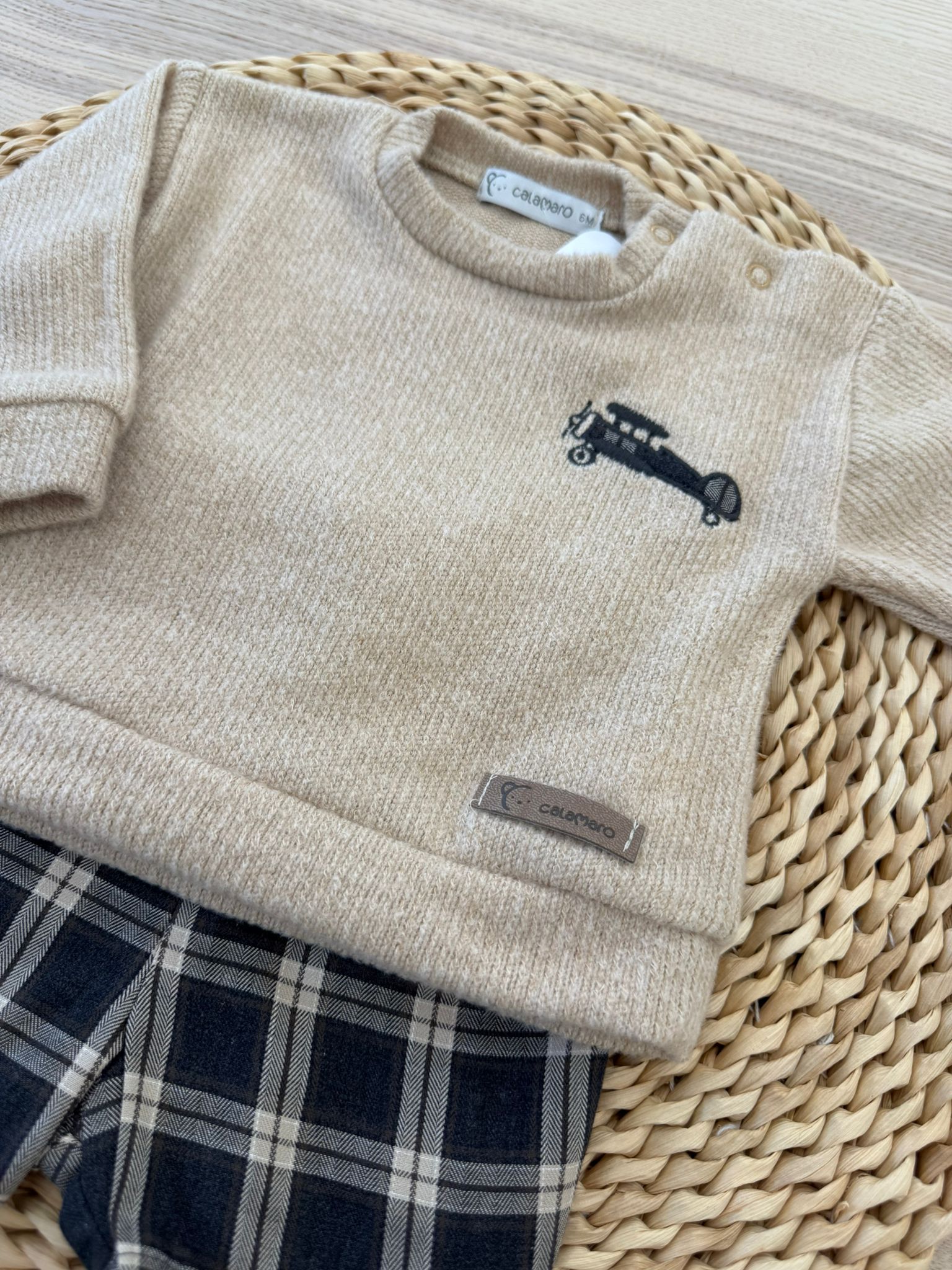 Completo con pantaloncino a quadri