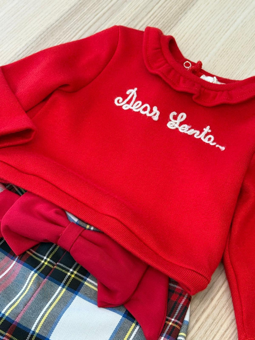Completo con shorts tartan e maglioncino "Dear Santa..."