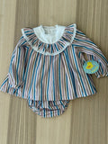 Abito a righe con colla con vollant
